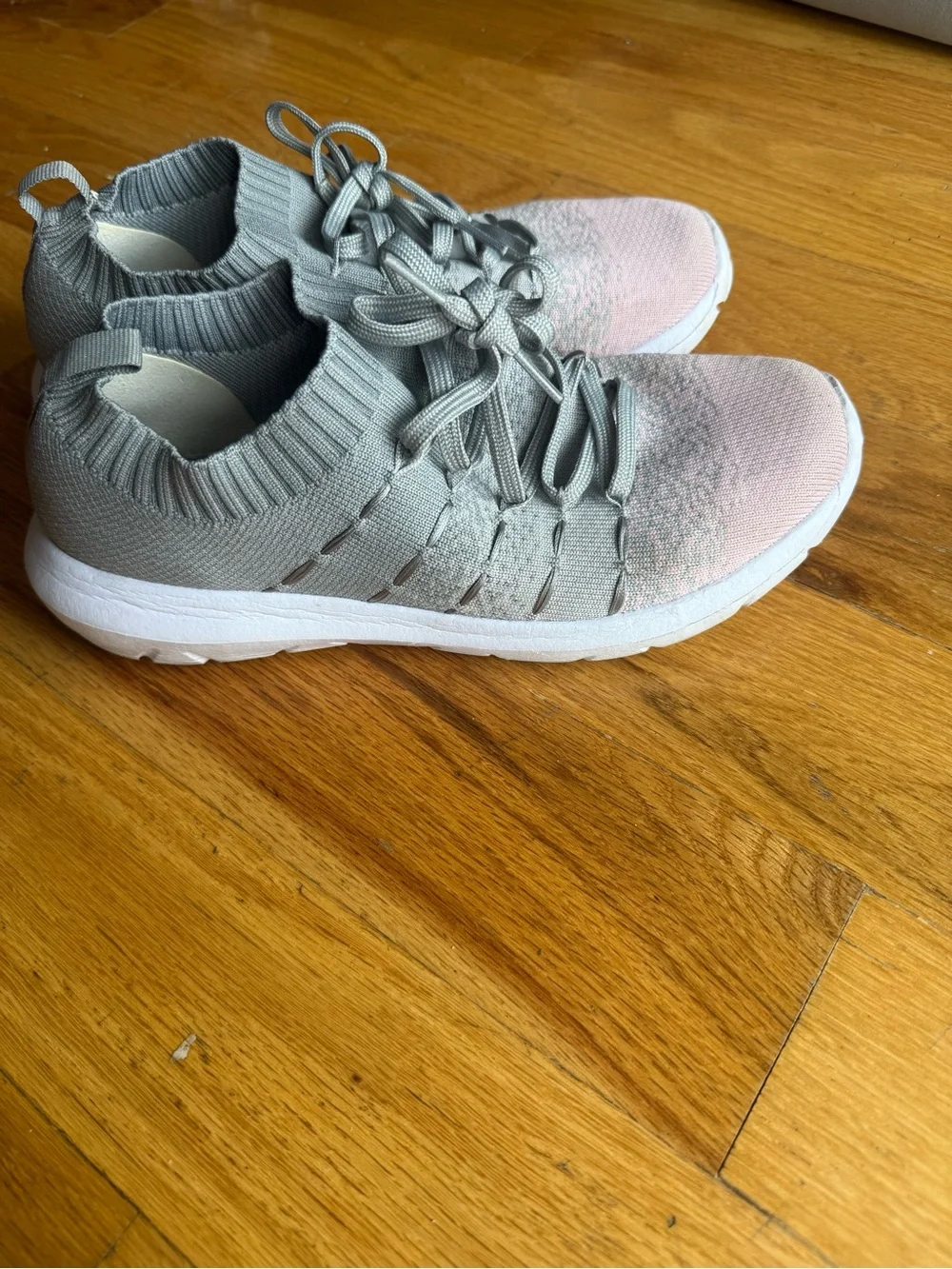 Women’s Light Gray Knit Slip-On Sneakers with Blush Toe